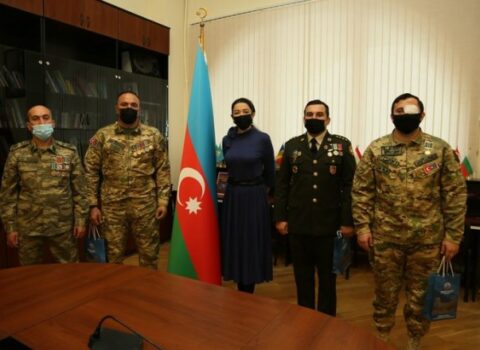 Ombudsman Səbinə Əliyeva qazilərlə görüş keçirdi