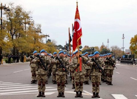 Türkiyə hərbçiləri Zəfər paradında keçid etdi – VİDEO