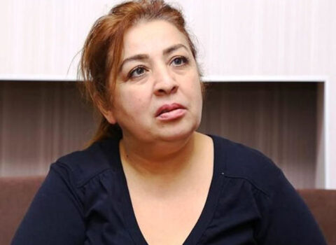 “Bu dəqiqə müştəri aparıram” –  Meyxanaçı Samirə pulsuzluqdan taksi sürməyə BAŞLADI