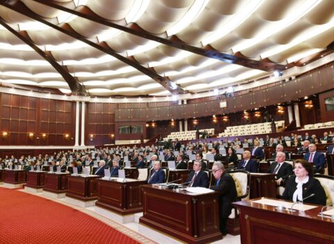 Payız sessiyası başa çatdı, deputatları tətilə çıxdı