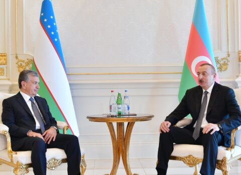 Şavkat Mirziyoyev İlham Əliyevə zəng etdi