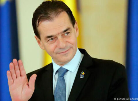 Bu ölkənin baş naziri istefa verdi