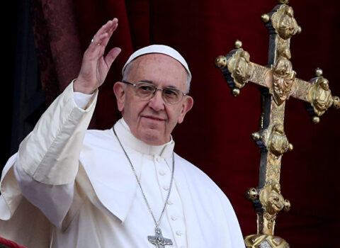 Papa Françis: “Hədiyyə, alış-veriş, gəzinti – bunlar əsl Miladımızı oğurlayıb”