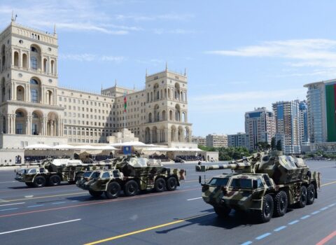 Ordumuzun artilleriya silahları Zəfər paradında – VİDEO