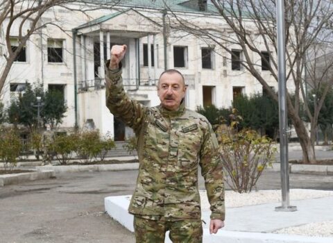“Siz bizim Fatehimiz, əvəzolunmaz Liderimizsiniz” – Müzəffər Ali Baş Komandana MƏKTUBLAR