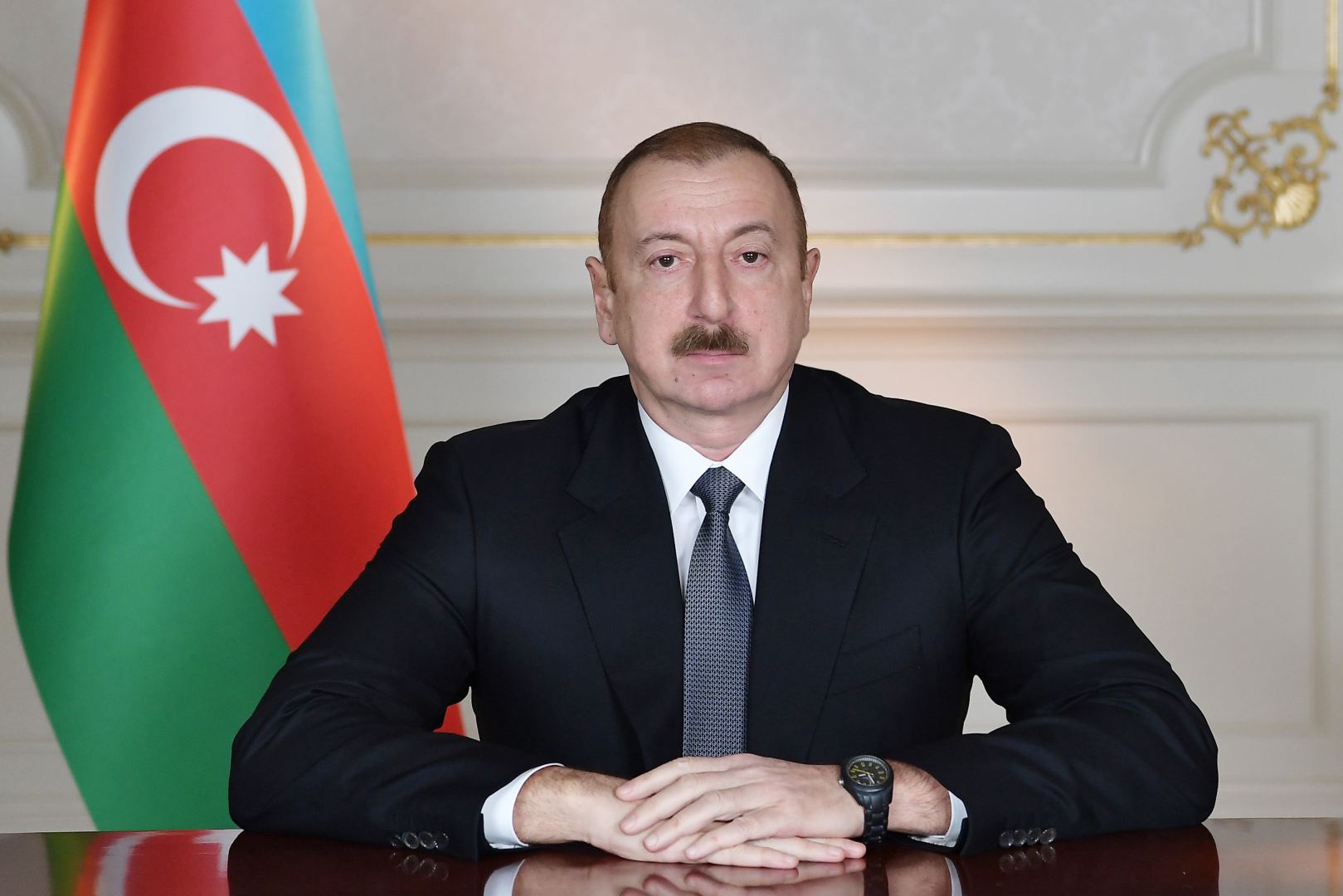 Prezident məşhur MMA döyüşçüsünə EV HƏDİYYƏ ETDİ - FOTO
