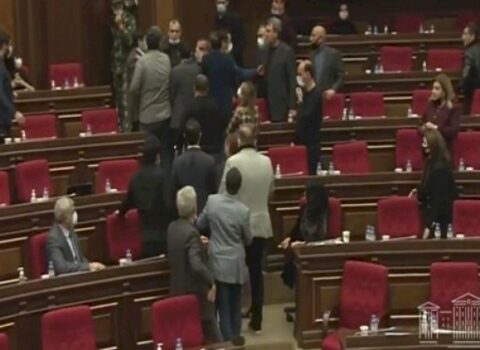 TƏCİLİ: Ermənistan parlamenti Hadrutla bağlı toplanır
