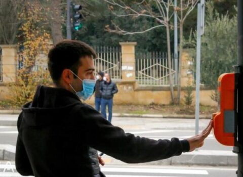 Bakıda bu küçədə xüsusi svetafor quraşdırıldı – FOTO
