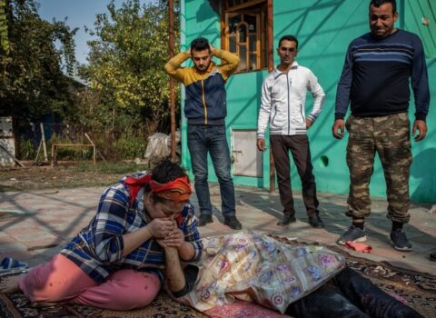 Ermənistanın törətdiyi Bərdə terrorundan çəkilən şəkil ilin FOTOsu seçildi