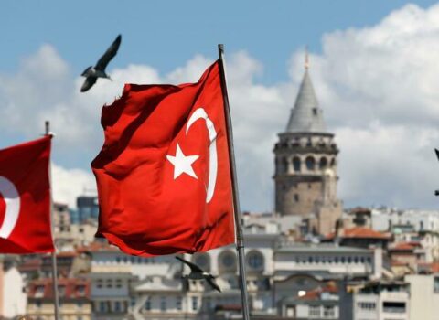 Koronavirus Türkiyədə daha 218 can aldı