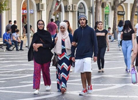Ötən il Azərbaycana gələn əcnəbilərin sayı 4 dəfəyə yaxın azalıb