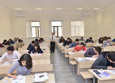 Təhsil Nazirliyinə və DİM-ə ETİRAZ – Məhkəmə yoxsa, muxtariyyat? – FOTO
