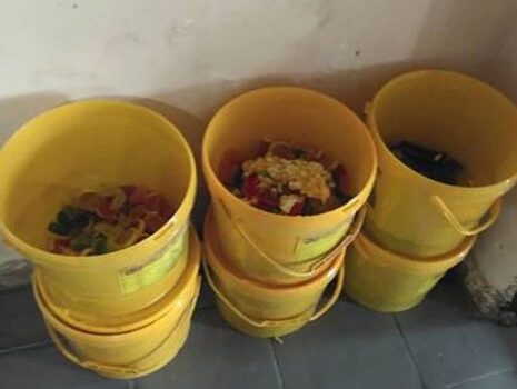 Bakıda antisanitar şəraitdə fəaliyyət göstərən müəssisənin fəaliyyəti məhdudlaşdırıldı – FOTO
