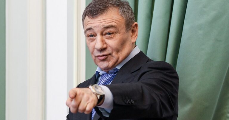 “Putinin sarayı”nın sahibinin kimliyi açıqlandı “Putinin sarayı”nın sahibinin kimliyi açıqlandı