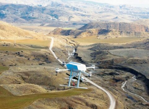 Dünyada ilk dəfə: Türkiyənin “Songar” pulemyotçu-dronu pilotsuz hərbi maşına inteqrasiya edildi