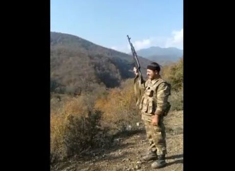 Azərbaycanın cəbhədən evinə qalib kimi qayıtmış yəhudi əsilli əsgəri – VİDEO