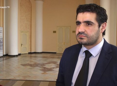 Arman Yeqoyan “mübahisəli ərazilər” ifadəsinə görə Zəngəzurdan qovuldu