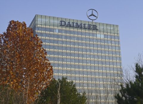 “Mercedes”də COVID-19 virusu tapıldı
