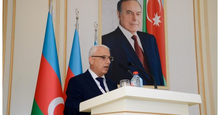 Əsirlikdə olan daha 1 mülki şəxs və 1 hərbçi Azərbaycana qaytarıldı Əsirlikdə olan daha 1 mülki şəxs və 1 hərbçi Azərbaycana qaytarıldı