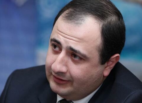 “Ermənistan müharibə meydanına çevrilmək riskini daşıyır” – Melkonyan