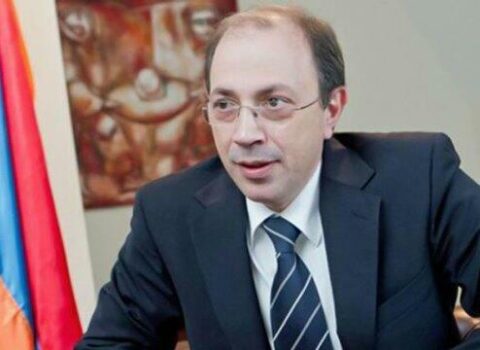 Ayvazyan ingilis nazirlə danışdı və gülünc açıqlama yaydı