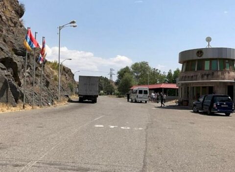“Azərbaycan-Ermənistan sərhəddinin tam şəkildə nəzarətə götürülməsi lazımdır” – Ayvazyanın səfərinə ŞƏRH