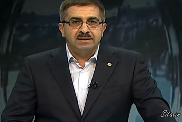 Sabiq deputat: “Yol polisi maşını 5 dəqiqəlik evinə gələn əsgəri müşayiət etsə, dünyamı dağılar?” Sabiq deputat: “Yol polisi maşını 5 dəqiqəlik evinə gələn əsgəri müşayiət etsə, dünyamı dağılar?”
