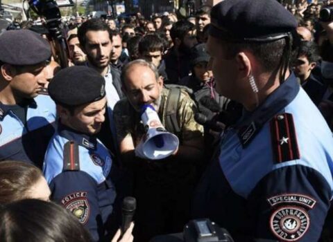 “Rusiya Paşinyanı devirmək üçün düyməni basdı” – MÜSAHİBƏ