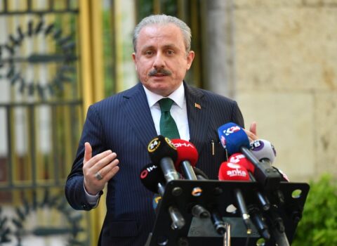 Mustafa Şentop: “Xocalı qətliamını unutmaq mümkün deyil”