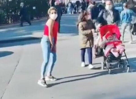 Ailəsi qızını Tik Tokdakı bu videosuna görə atdı – FOTO