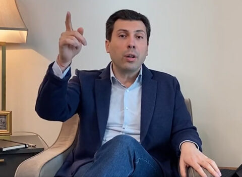 Mikael Minasyan: “Yeri gəlmişkən, sizin üçün pis bir xəbərim var”