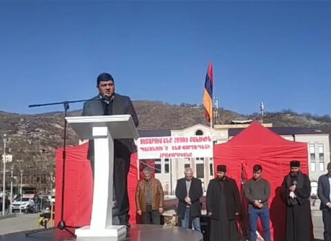 SƏRT İTTİHAM: “Kişi kimi sözünün üstündə dur və sözlərinə cavabdeh ol”