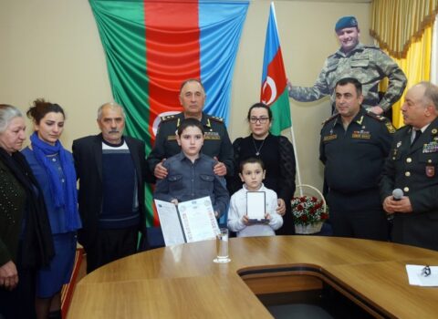 NATO şəhid mayorumuzu medalla TƏLTİF ETDİ – FOTOLAR