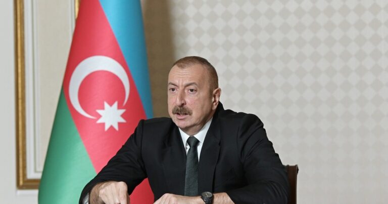 Prezident bu qurumları tənqid etdi: “Hərə otursun yerində, öz işi ilə məşğul olsun” Prezident bu qurumları tənqid etdi: “Hərə otursun yerində, öz işi ilə məşğul olsun”