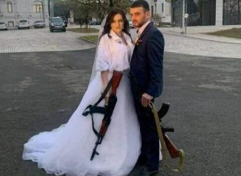 Erməni cütlüklərin “silaha sarılma” təbliğatı – Şərh