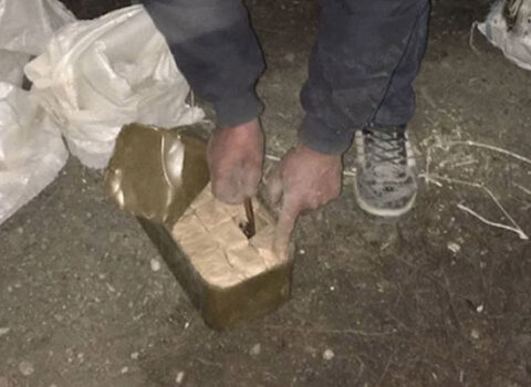 Ermənistanda ordudan patron və konserv oğurlayanlar TUTULDU