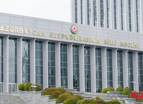 Daha 10 partiya “Siyasi partiyalar haqqında” yeni qanunla bağlı təkliflərini Milli Məclisə təqdim etdi