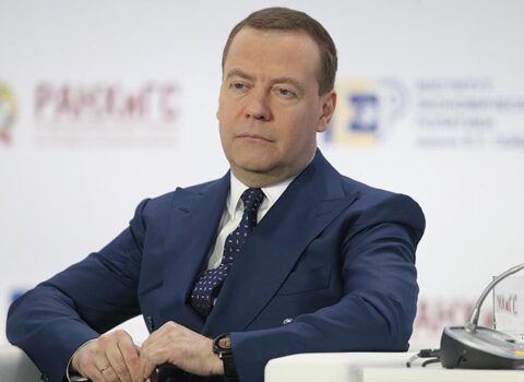 “Bayden beynəlxalq axtarışa veriləcək” – Medvedev