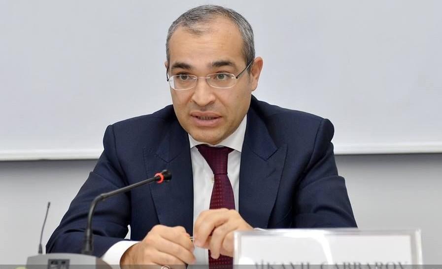 Nazirdən vergi işçilərinin peşə bayramı ilə bağlı PAYLAŞIM - FOTO