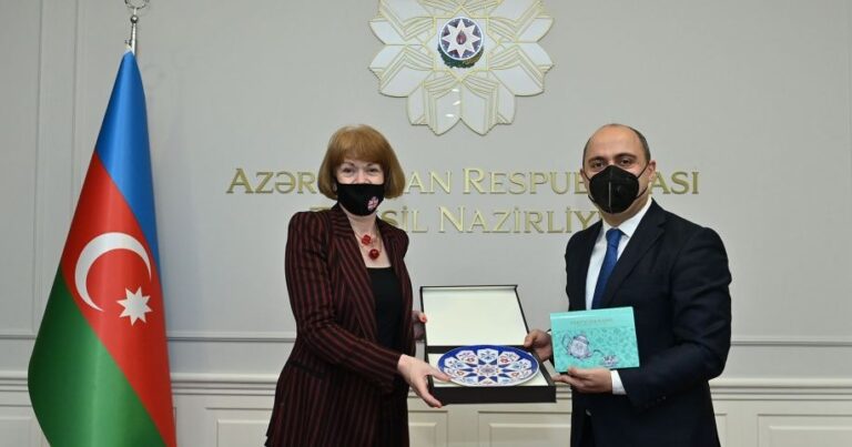Təhsil naziri Vendi Mortonla müzakirələr apardı Təhsil naziri Vendi Mortonla müzakirələr apardı