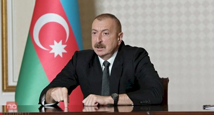 Prezident Cahangir Əsgərovu biabır etdi: “Ona demişəm ki, get otur yerində” Prezident Cahangir Əsgərovu biabır etdi: “Ona demişəm ki, get otur yerində”