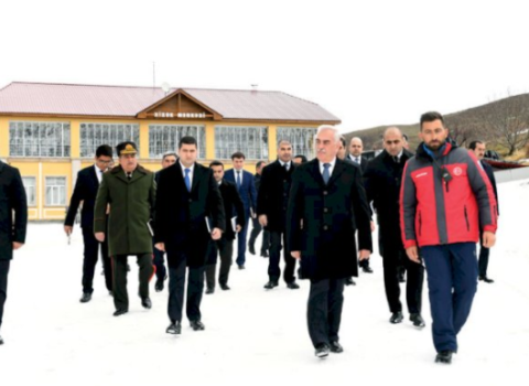 Vasif Talıbov niyə maska taxmır?