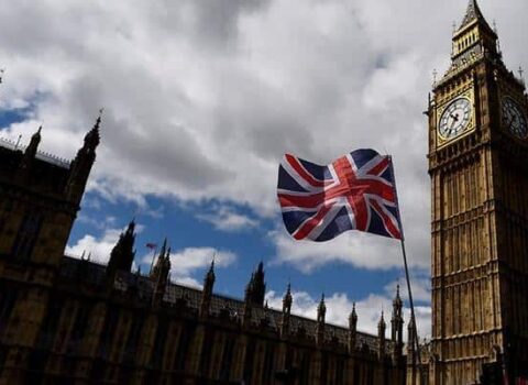 Böyük Britaniya daxili terror təhlükəsinə görə təcili toplantı keçirəcək
