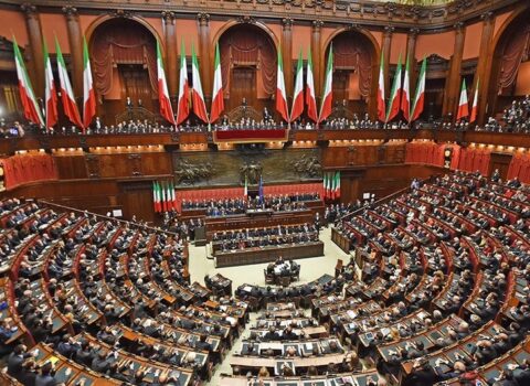 İtaliya parlamenti minalanmış ərazilərin xəritələrinin verilməsini tələb etdi