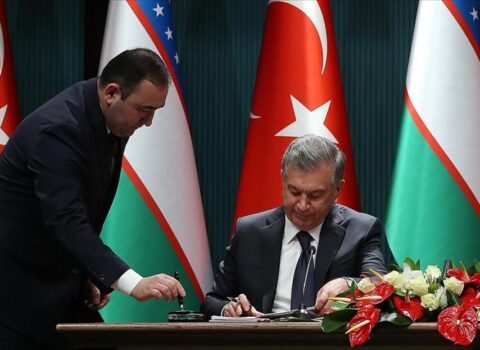 İki türk ölkəsi arasında hərbi anlaşma – Şavkat Mirziyoyev əmr imzaladı