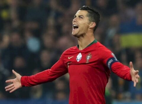 Ronaldo bu kluba keçir – Razılıq verdi