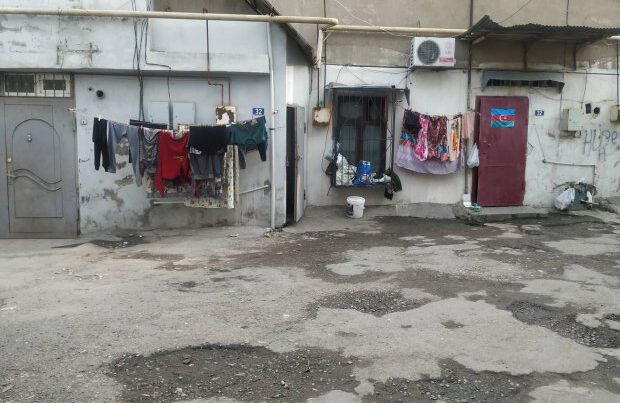 Bakının “Papanin” məhəlləsində gəzən söh-söhbətlər… Bakının “Papanin” məhəlləsində gəzən söh-söhbətlər…
