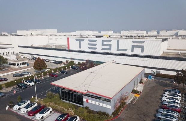 “Tesla” bir milyondan çox avtomobilini geri çağıracaq