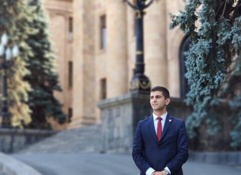 “Ermənistana elə rəhbər seçməliyik ki, Azərbaycan ondan qorxsun” – Vahe Qriqoryan