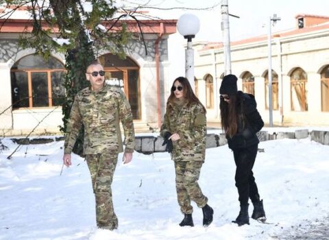 Prezidentlə ailəsinin Şuşa səfərindən FOTOREPORTAJ